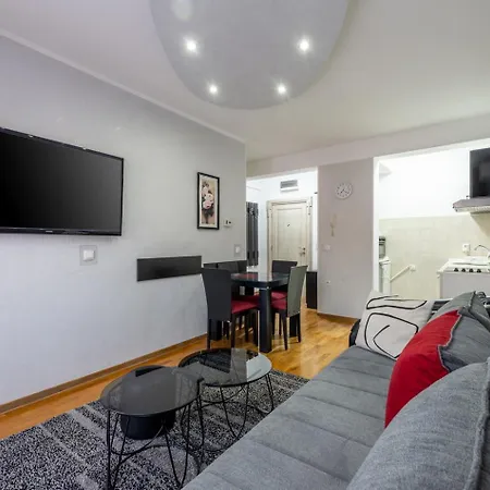 Maksi-centar * זלאטיבור