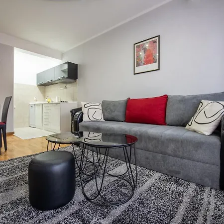 דירה Maksi-centar